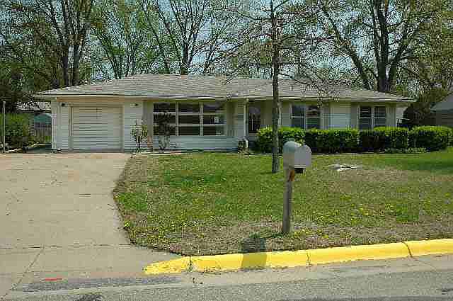 1st image of 1344 Crescent Dr