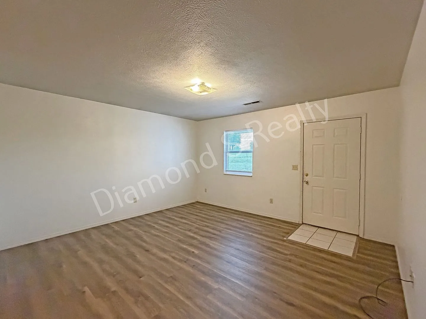 422 S Washington Ave, Walnut Grove — Photo 2