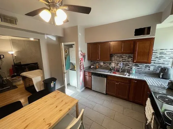 5391 Pershing Ave APT A, Saint Louis, MO 63112