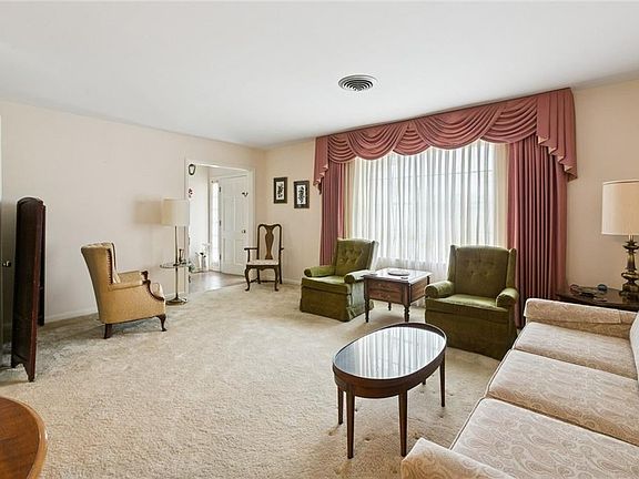3rd image of 4812 Green Acres Ct