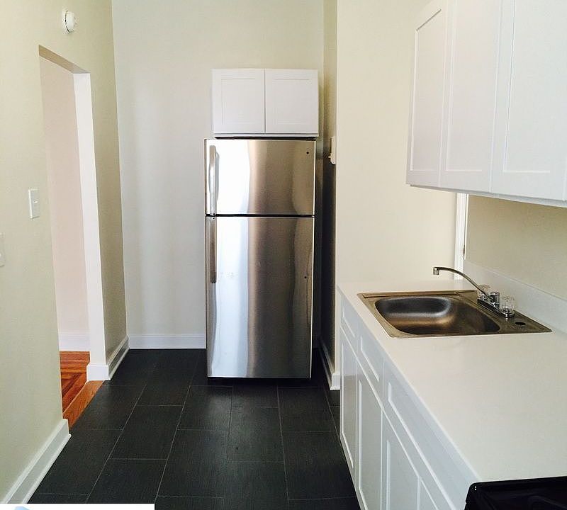 1st image of 2541 44th St APT 20