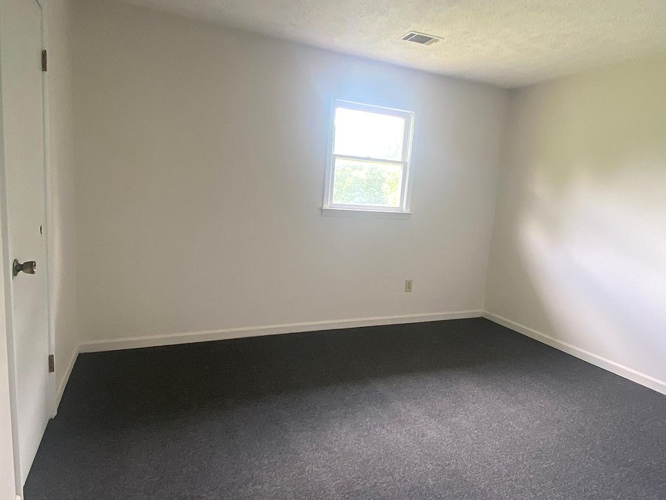 2nd image of 450 Camp Creek Cir #D