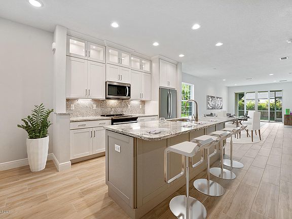 2nd image of 1001 Steven Patrick Ave