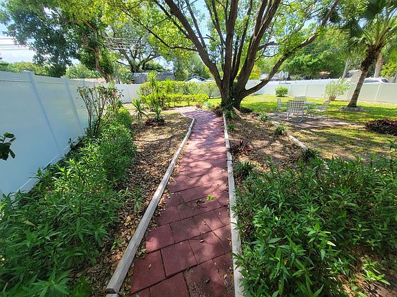 2nd image of 501 Lake Palms Dr