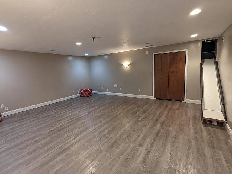 1942 N 1350 W — Photo 37