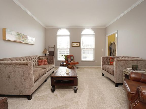 4th image of 7777 Yellowwood Dr