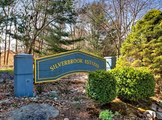 40 Red Cedar Cir UNIT 40, Orange, CT 06477