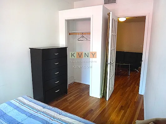 Rented by KVNY Soho | media 44