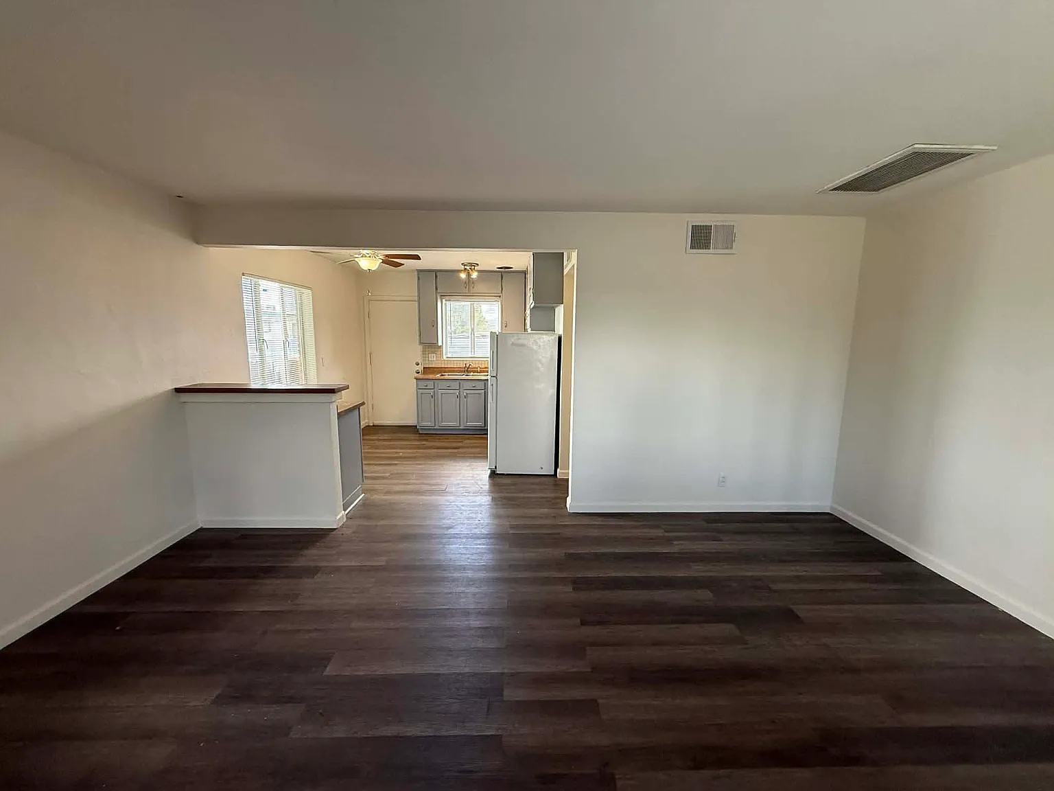2 bed, 800 sqft, $1,200 — Photo 3