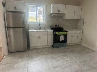 70-72 Elizabeth St #2, Amsterdam, NY 12010