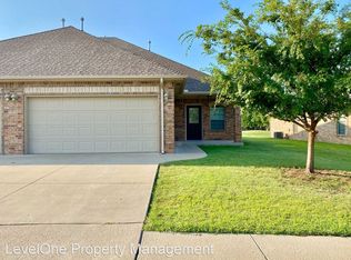 11502 NW 121st Pl, Yukon, OK 73099