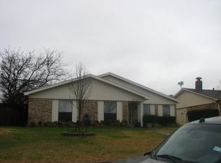 2231 Crockett Dr, Carrollton, TX 75006