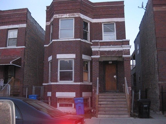 1st image of 1052 N Lawndale Ave