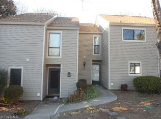 307 B Village Ln, Greensboro, NC 27409