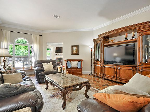5th image of 12009 Ol Oaks Dr