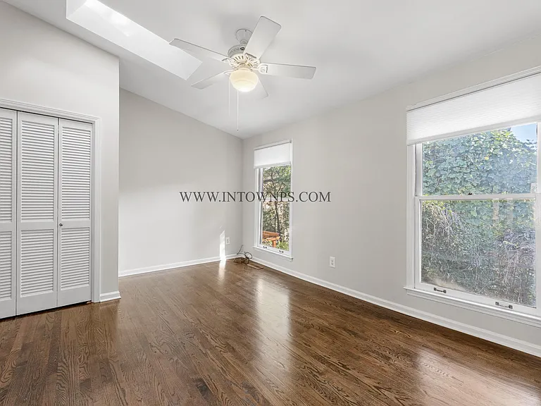 657 Park Village Dr NE — Photo 12