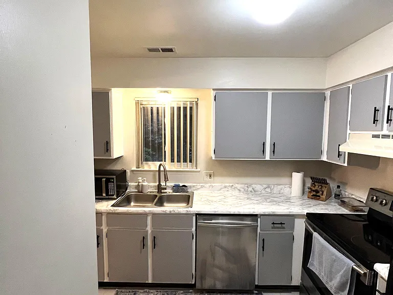 1521 Porter Cir — Photo 9
