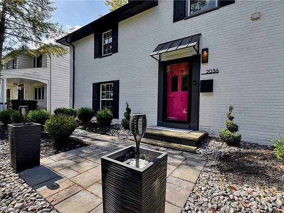 5th image of 2036 Laurel Hill Dr