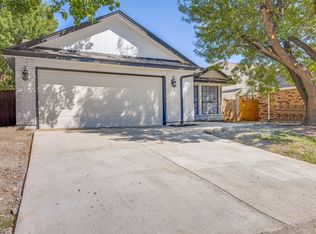 5311 Livermore Dr, Arlington, TX 76017