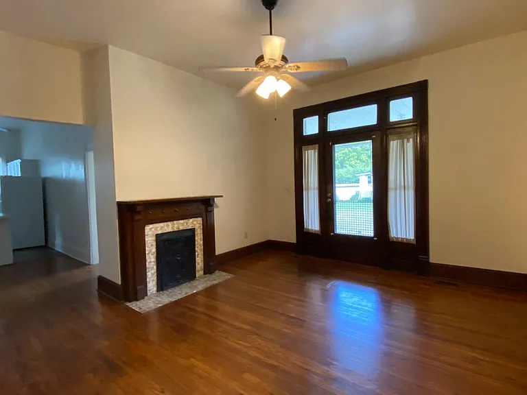 121 Stanley Ave — Photo 3