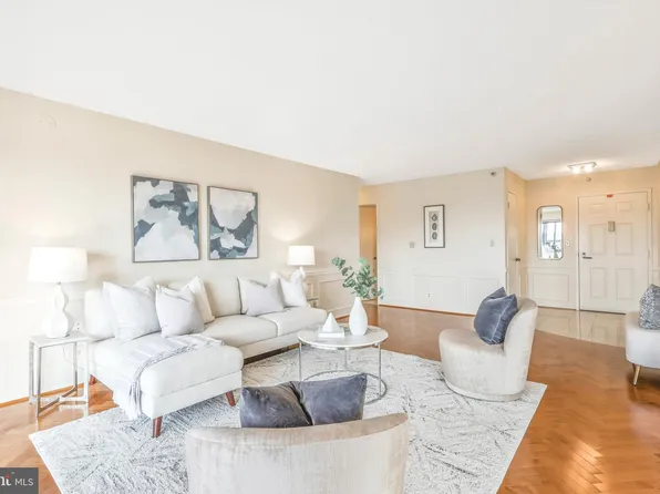 1600 N Oak St APT 1021, Arlington, VA 22209