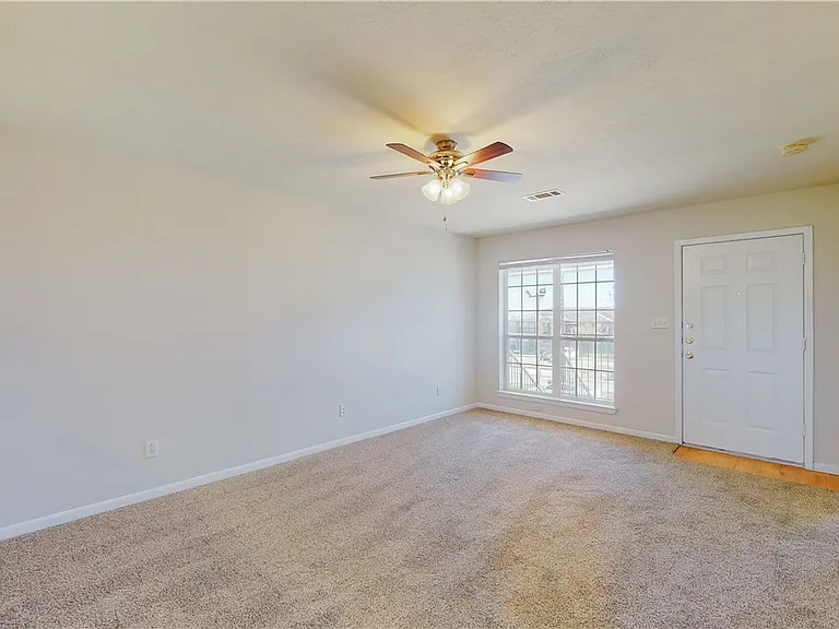 1511 Hollowhill Dr #C — Photo 20