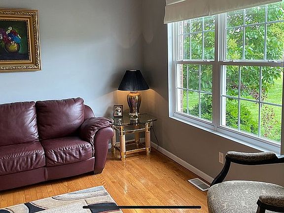 3rd image of 7129 Shenandoah Dr