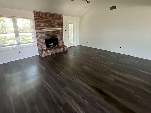3rd image of 1712 Somerset Dr