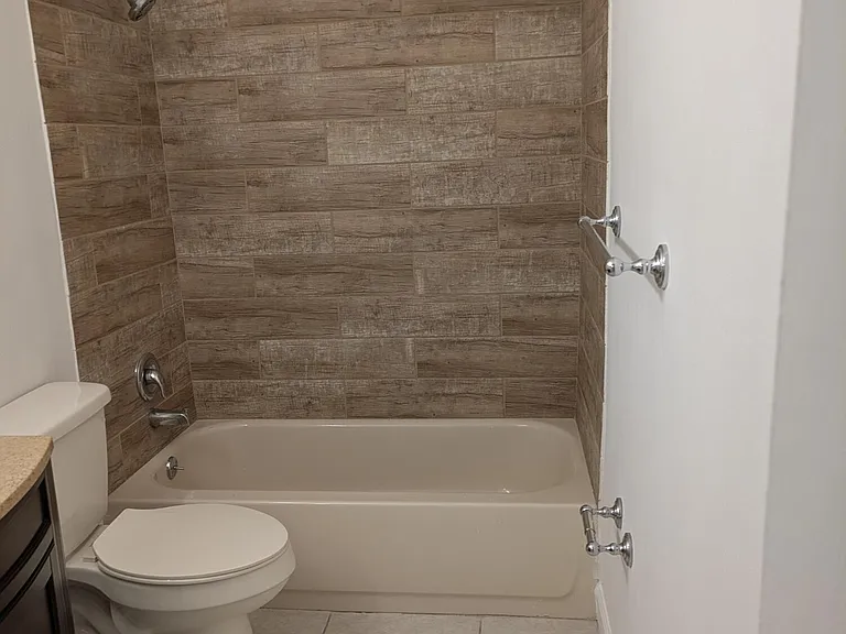 3502 Riverside Dr #3 — Photo 7