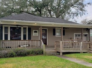 3525 Cleveland Ave, Groves, TX 77619