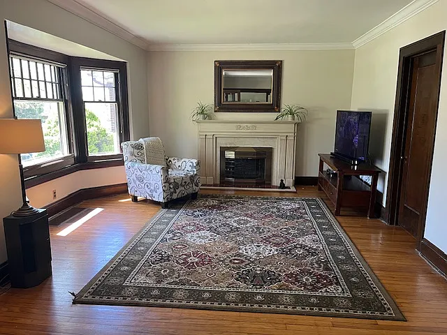 17900 Lakewood Heights Blvd — Photo 1