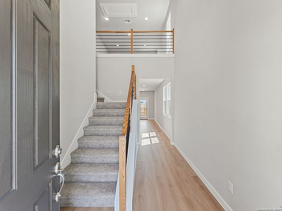 2nd image of 2927 Angelou Street