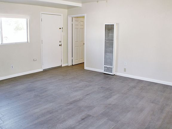 3rd image of 1318 & 1320 El Tejon Ave #1320