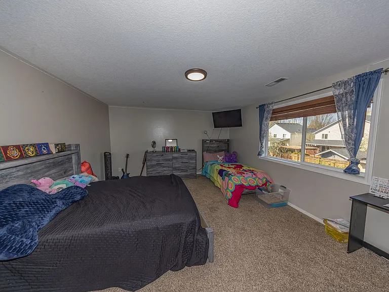 618 NW 27th Ave — Photo 17