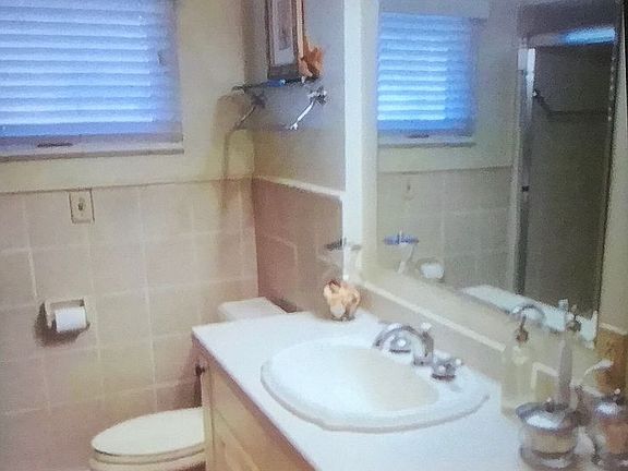 2nd image of 120 Brookdale Dr