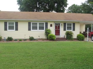 231 Howard St, Urbanna, VA 23175