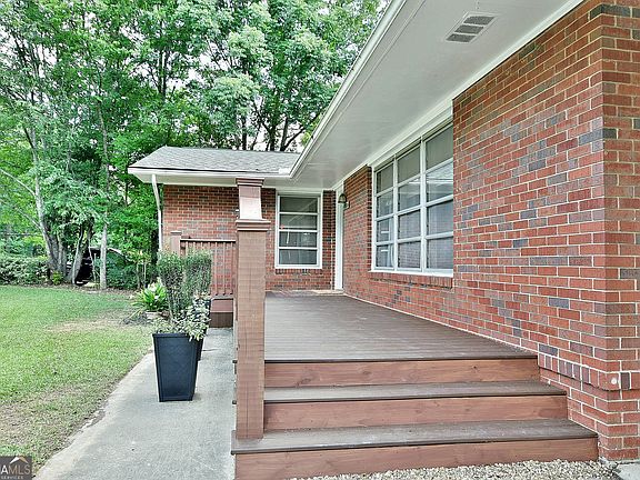 3rd image of 2002 Marilon Dr