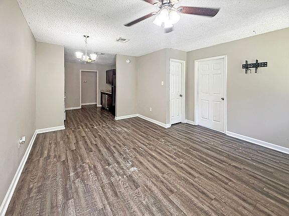 3rd image of 9648 El Scott Ave