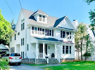 89 Blackpoint Rd, Rumson, NJ 07760