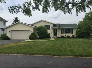 26649 Carronade Dr, Perrysburg, OH 43551