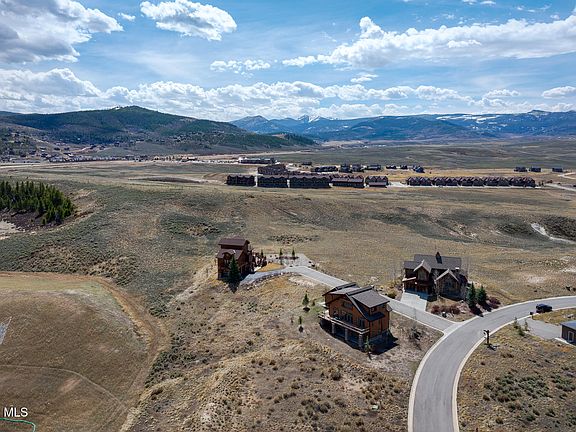 5th image of 726 Saddle Ridge Circle #80446