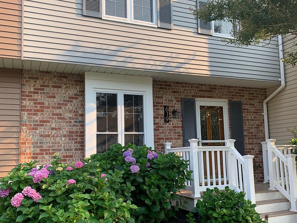 1st image of 619 Stone Wheel Ct E