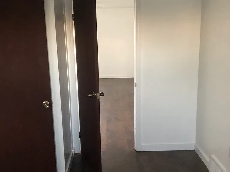 13 W Madison St — Photo 8