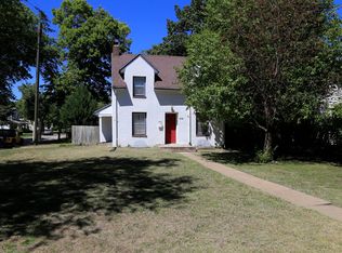 830 Thurston St, Manhattan, KS 66502