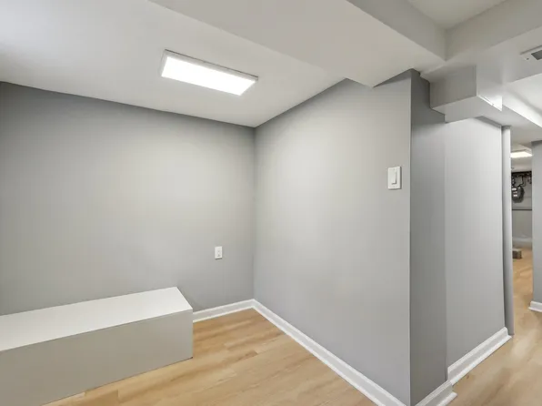 196 Clendenny Avenue image 22 of 26