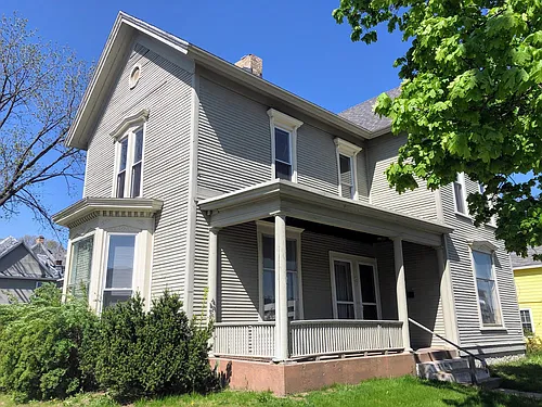 502 Livingston NE Photo 1