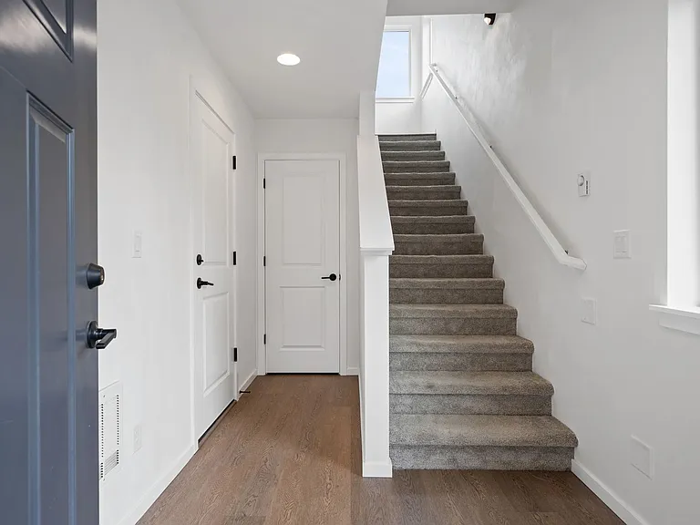 10002 Kings Landing Ave NW — Photo 6