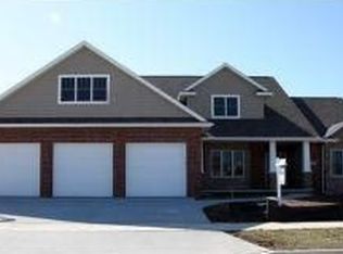 335 E Flintrock Dr, Appleton, WI 54913