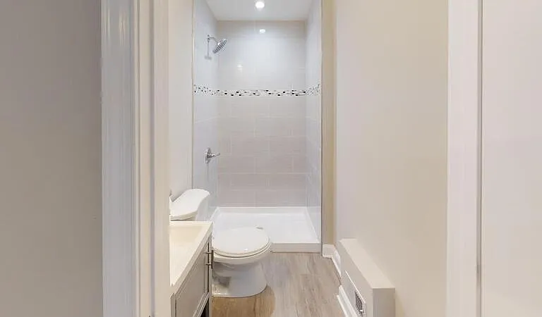 224 N Rose St — Photo 8