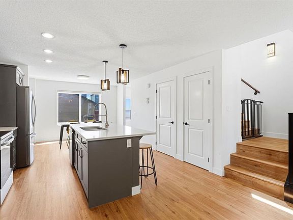 4th image of 564 N Evanston Dr NW